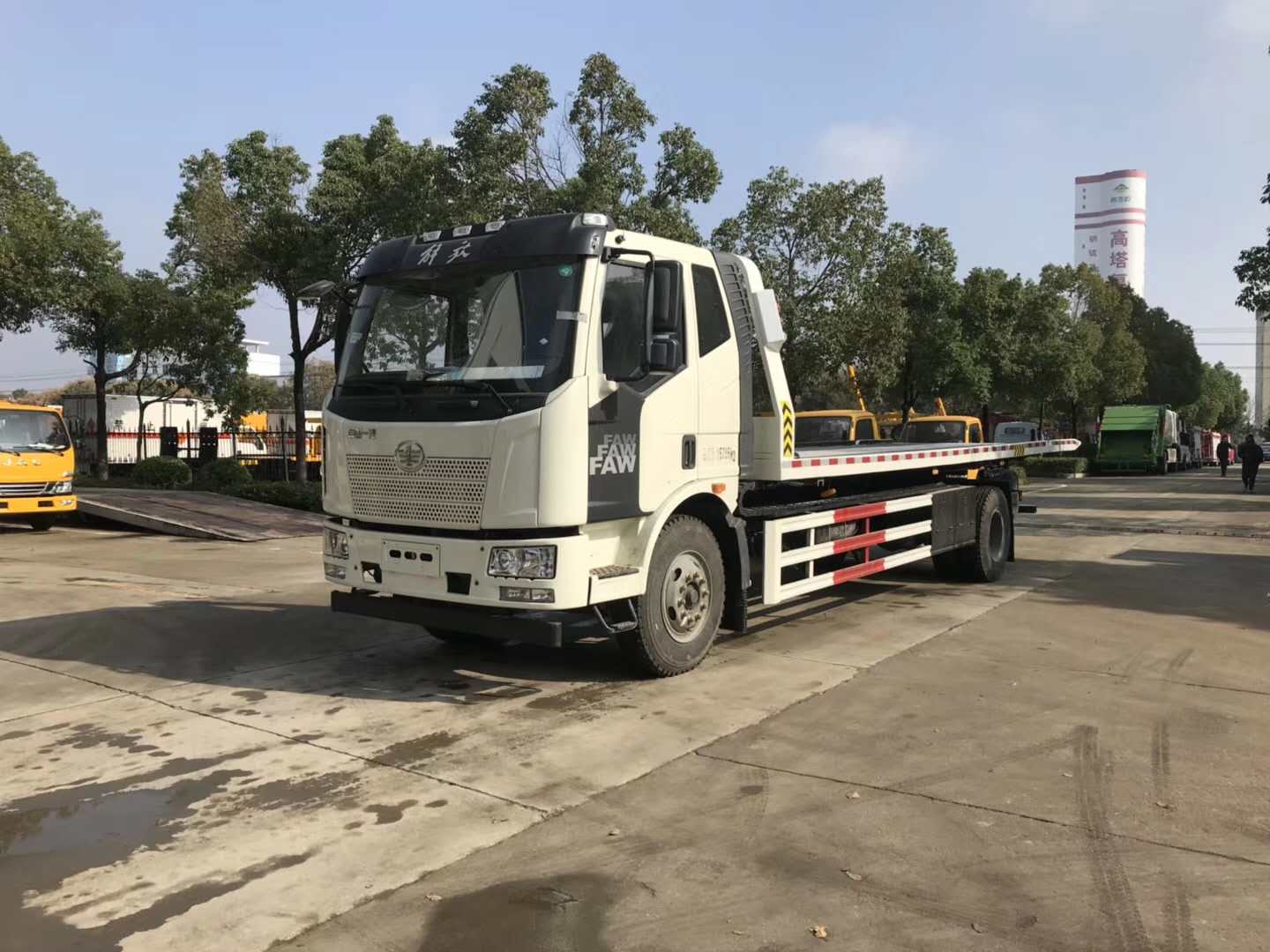 解放J6重型清障車(chē)（5800軸距）