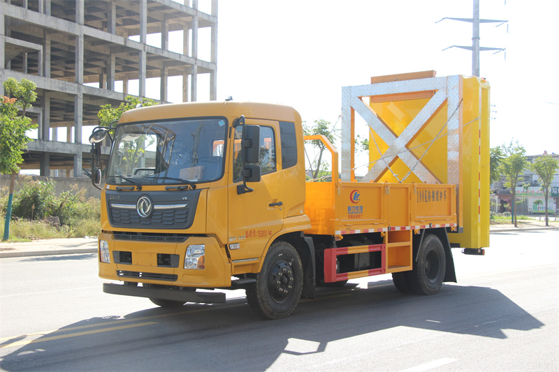 東風天錦防撞緩沖車